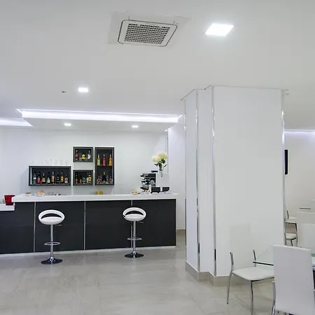 Regina Hotel